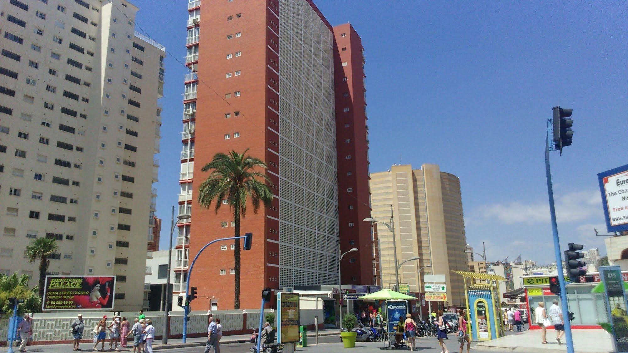 Blue Sky Apartment ベニドルム エクステリア 写真